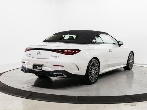 Used 2024 Mercedes-Benz CLE 300 4MATIC Cabriolet image 31