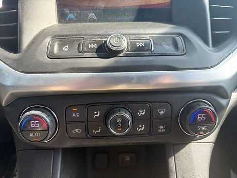 Used 2018 GMC Acadia SLE FWD image 15