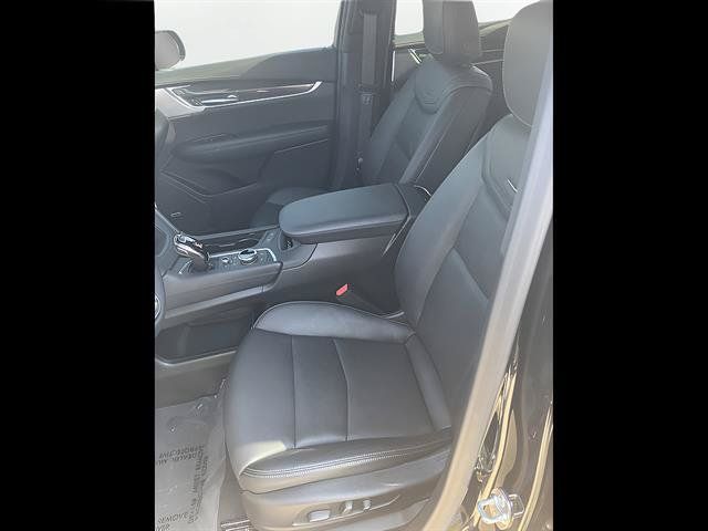 Certified 2025 Cadillac XT6 Sport w/ Technology Package AWD/4WD image 13