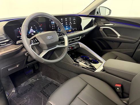 New 2025 Audi Q5 Premium Plus image 4