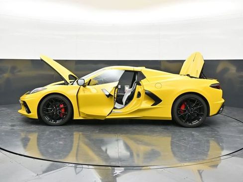 Used 2025 Chevrolet Corvette Stingray Convertible w/ 1LT image 45