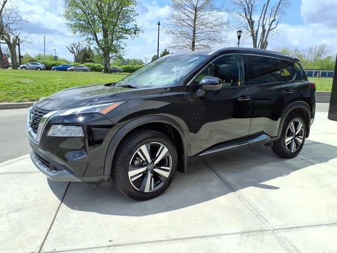 Used 2023 Nissan Rogue SL AWD/4WD image 3