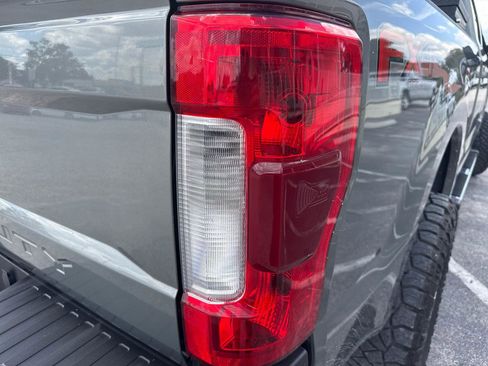 Used 2019 Ford F250 Lariat w/ Lariat Ultimate Package AWD/4WD image 62