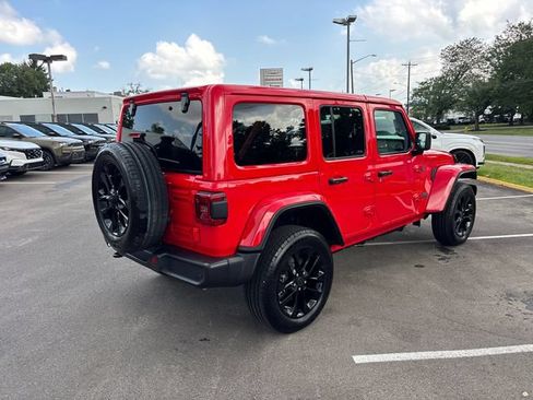 Used 2025 Jeep Wrangler Unlimited Sahara w/ Safety Group AWD/4WD image 28