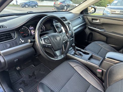 Used 2015 Toyota Camry SE image 14
