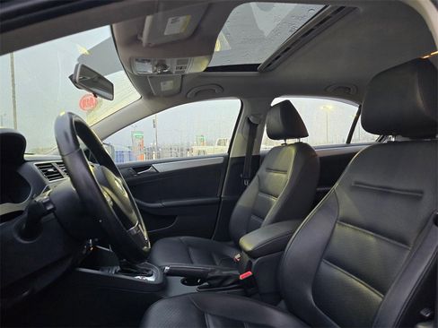 Used 2014 Volkswagen Jetta SE image 12