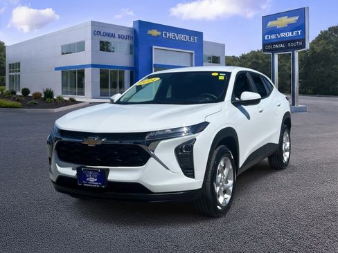 Certified 2024 Chevrolet Trax LS w/ LS Convenience Package FWD image 1