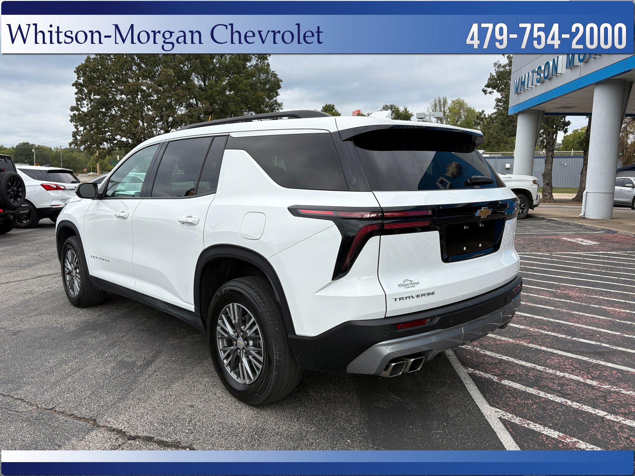 Used 2025 Chevrolet Traverse LT FWD image 7