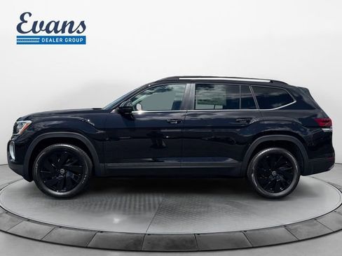 New 2026 Volkswagen Atlas SE AWD/4WD image 2