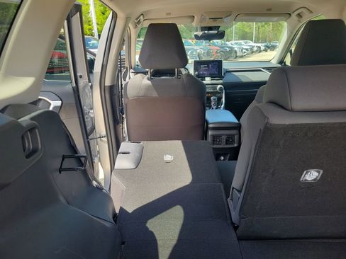 Certified 2024 Toyota RAV4 LE FWD image 32