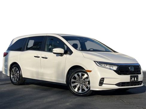 Used 2023 Honda Odyssey EX-L image 2