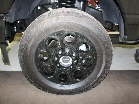 Used 2025 Ford F350 Lariat w/ Black Appearance Package image 22