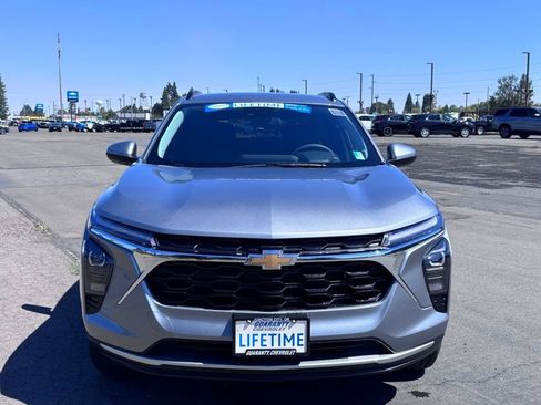 New 2025 Chevrolet Trax LT image 16
