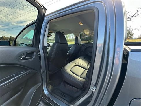 Used 2022 Chevrolet Colorado ZR2 w/ ZR2 Dusk Special Edition image 18