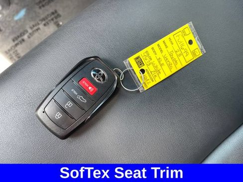 Used 2023 Toyota Venza XLE AWD/4WD image 22