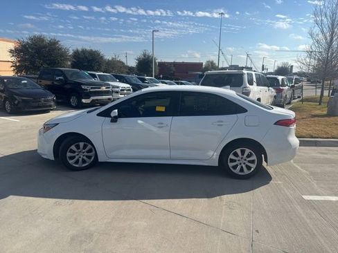 Used 2024 Toyota Corolla LE image 6