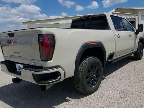 New 2026 GMC Sierra 2500 AT4 w/ AT4 Premium Plus Package image 7