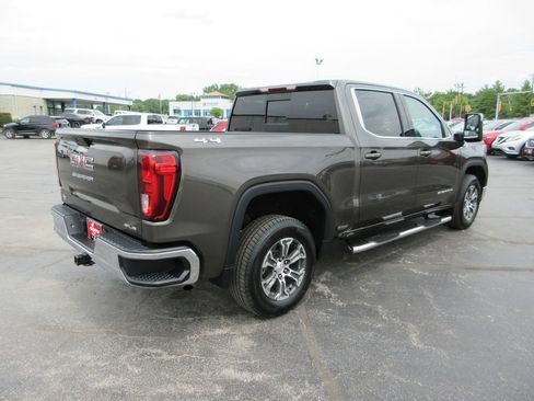 Used 2019 GMC Sierra 1500 SLE w/ SLE Value Package AWD/4WD image 4