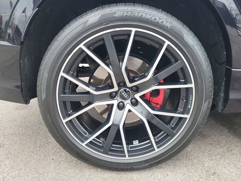 Used 2019 Audi Q8 Premium Plus w/ Premium Plus image 13