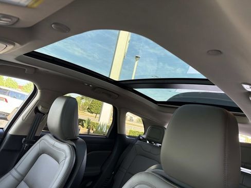 New 2026 Lincoln Corsair Premiere FWD image 32