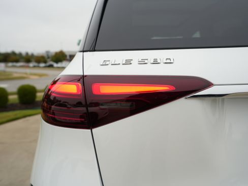 New 2026 Mercedes-Benz GLE 580 4MATIC image 13