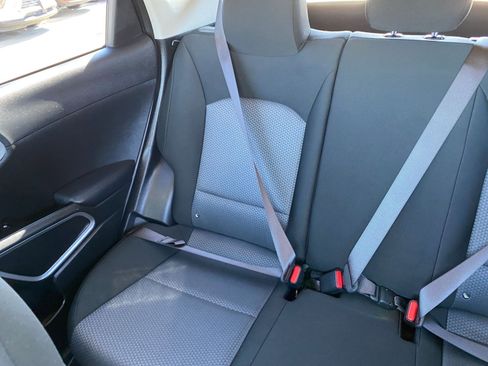 Used 2025 Kia Soul LX w/ LX Technology Package FWD image 37