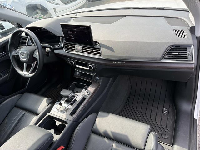 Used 2025 Audi Q5 e Premium AWD/4WD image 17