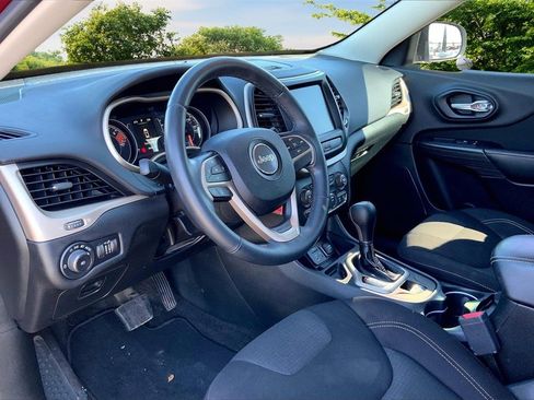 Used 2016 Jeep Cherokee Latitude w/ Comfort & Sound Group image 17