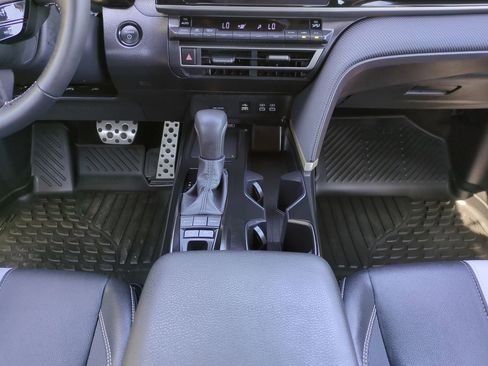 Used 2026 Toyota Camry SE w/ Convenience Package FWD image 18