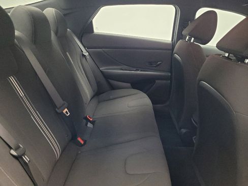Used 2025 Hyundai Elantra Sport FWD image 19