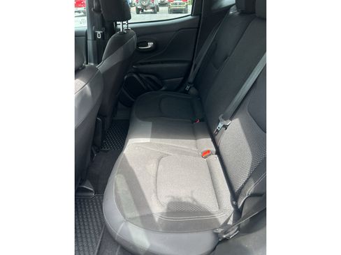 Used 2023 Jeep Renegade Altitude w/ Convenience Group I AWD/4WD image 8