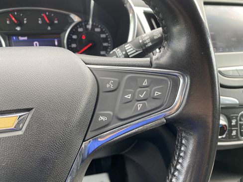 Used 2020 Chevrolet Equinox LT image 19