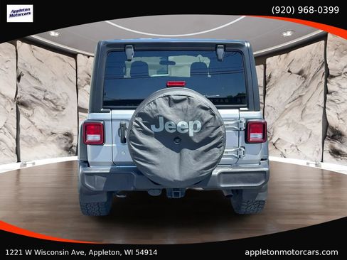 Used 2018 Jeep Wrangler Unlimited Sport S AWD/4WD image 6