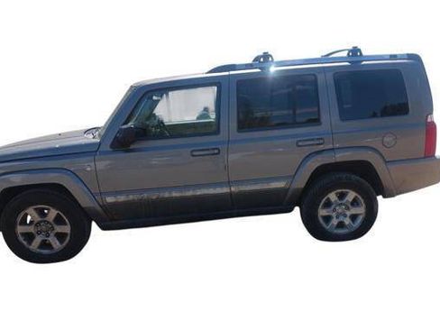 Used 2007 Jeep Commander Limited AWD/4WD image 2