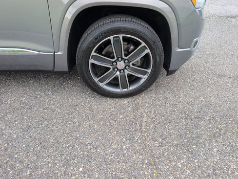 Used 2019 GMC Acadia Denali w/ Technology Package FWD image 8
