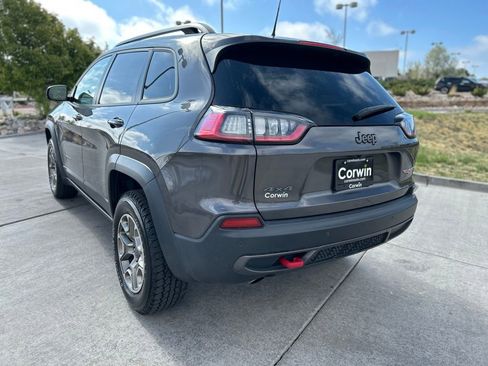 Used 2020 Jeep Cherokee Trailhawk w/ Comfort/Convenience Group AWD/4WD image 6