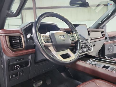 Used 2024 Ford Expedition Limited RWD image 19