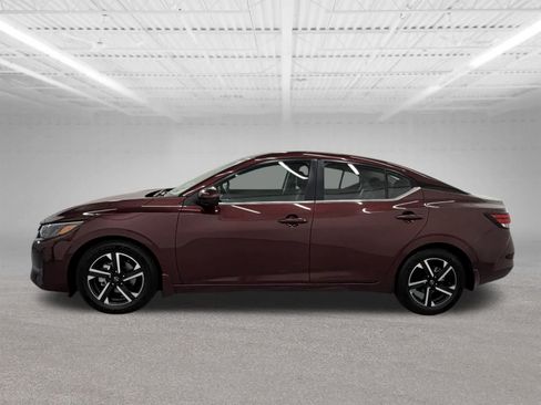 Used 2024 Nissan Sentra SV FWD image 2