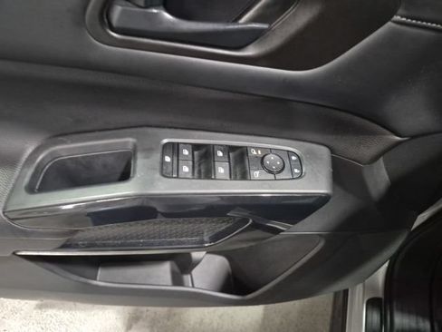 Certified 2024 Nissan Pathfinder SV AWD/4WD image 11