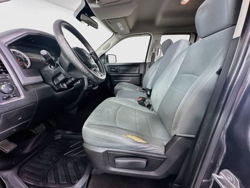 Used 2017 RAM 1500 Express AWD/4WD image 22