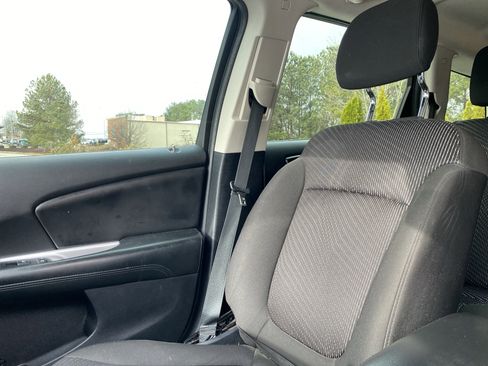 Used 2015 Dodge Journey American Value Package w/ Flexible Seating Group image 24