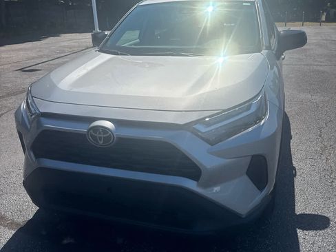 Used 2024 Toyota RAV4 LE AWD/4WD image 3