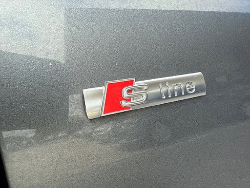 Used 2012 Audi Q5 3.2 Prestige w/ Prestige Pkg image 23