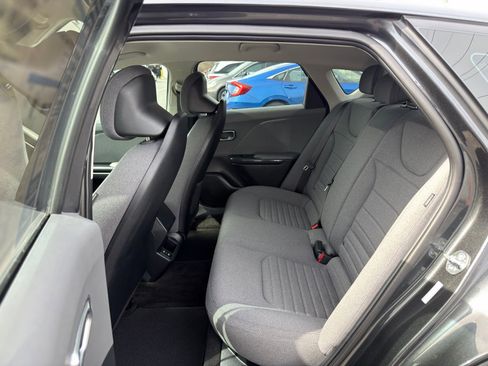 Used 2025 Kia K4 EX image 29