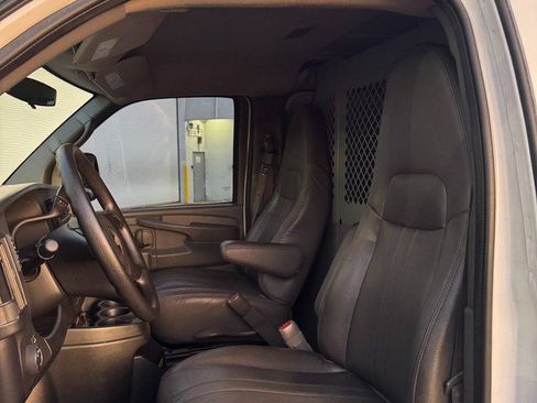 Used 2013 Chevrolet Express 2500 RWD image 43