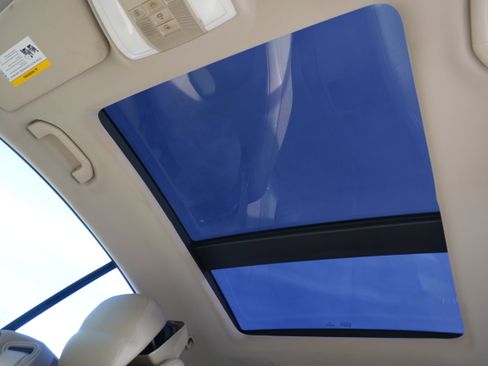 Used 2010 Mercedes-Benz E 550 E 550 image 15