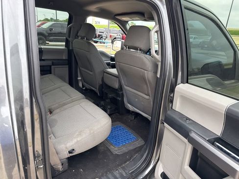 Used 2020 Ford F150 XLT image 12