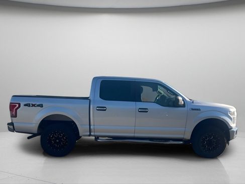 Used 2017 Ford F150 XL w/ Equipment Group 101A Mid AWD/4WD image 4