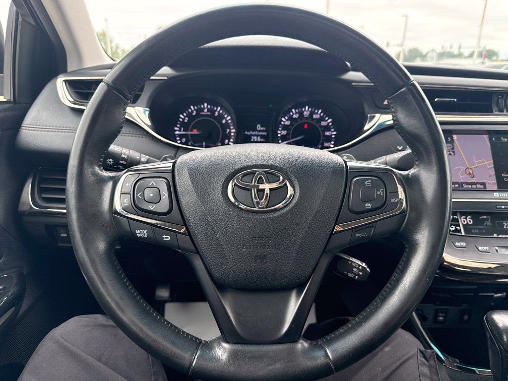 Used 2013 Toyota Avalon Limited w/ Technology Pkg FWD image 12
