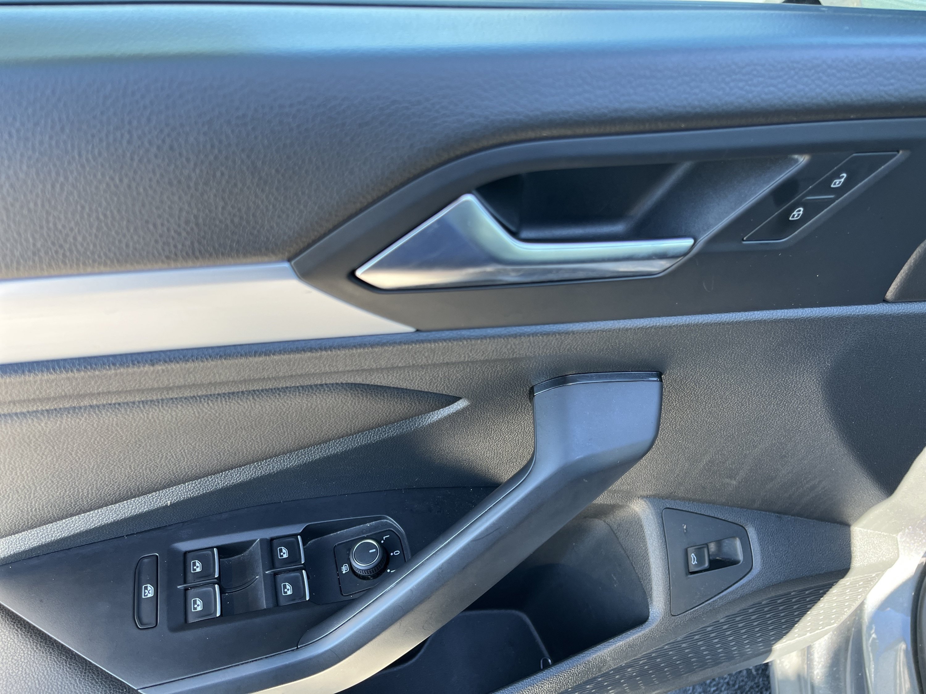 Used 2025 Volkswagen Jetta Sport FWD image 16